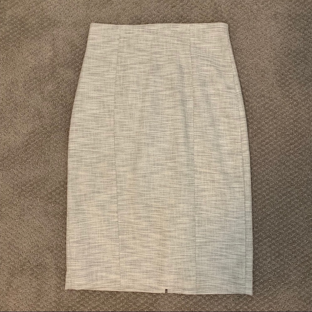 NWOT Banana Republic light grey pencil skirt